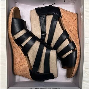 Rockport Black and Tan Wedge Sandals with Chunky Straps